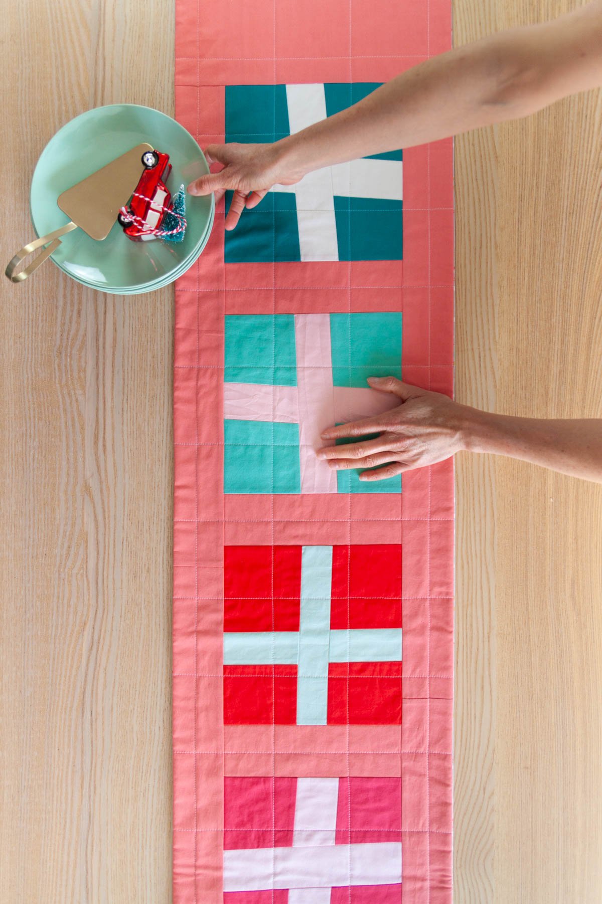 Quilted Christmas Table Runner Pattern Designed to Quilt